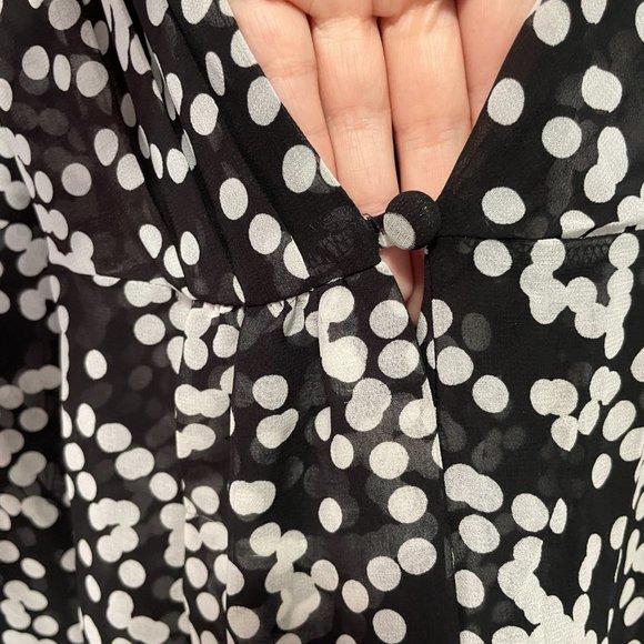 BANANA REPUBLIC Sheer Black & White Polka Dot Wrap Blouse Sz M - Picture 2 of 6